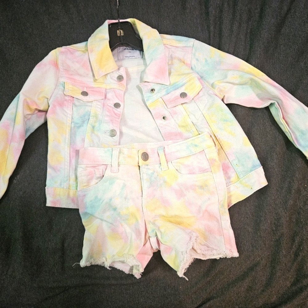 Old Navy Unisex Tie-Dye Jean Trucker Jacket and Shorts, size 5T